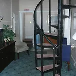 463 Beacon Street 2* Boston