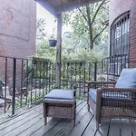 Two-Bedroom House On Columbus Avenue