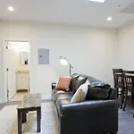 Two-Bedroom On Arch Street Apt 5C