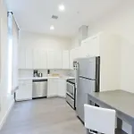 Studio On Arch Street Apt 3A