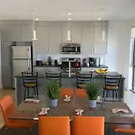 Fully Furnished 2 Bedroom In Longwood Medical Area By Seamlesstransition