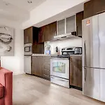 Bluebird Suites At Boylston