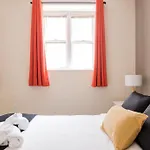 One-Bedroom On Arch Street Apt 1B