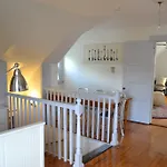 Allston Red House 1 Bed Apartment By Royalstreet