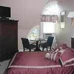 Guest house 463 Beacon Street
