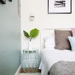 Studio On Beacon Street Apt 14