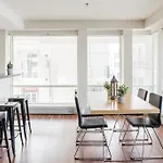 One-Bedroom On Brookline Avenue Apt 203