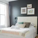 One-Bedroom On D Street Apt 350