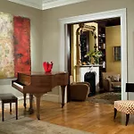 Clarendon Square Bed & Breakfast 4*