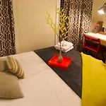 Beautiful 3br 3ba Duplex Parking Location *