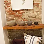 Beautiful 3br 3ba Duplex Parking Location * Boston