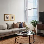 Studio On Washington Street Apt 301