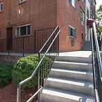 Cozy, Patio, Pool, And Whole Foods