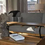 Spacious Beautiful 2Bd/1Ba Sleeps 4-7 In Best Location
