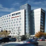 Hampton & Crosstown Center