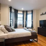 Fenway Park Family Apartment With One Free Parking Spot - 16