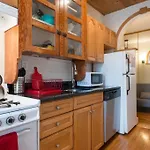 Fenway Park Family Apartment With One Free Parking Spot - 16
