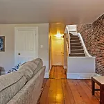 Charming Charles St In The Heart Of Boston