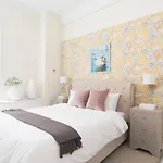 Studio On Boylston Street Apt 219