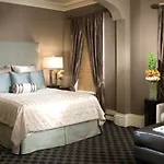 Clarendon Square 4* Boston