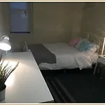 Cozy Garden Level Apartment, Walking Distance To Boston Famous Scenes, Charles River, Mit, Fenway