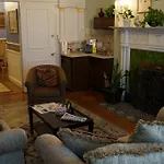 463 Beacon Street Guest house