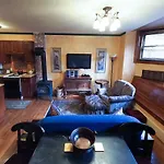 The Gryphon House Bed & Breakfast 3*