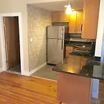 Spacious Beautiful 2Bd/1Ba Sleeps 4-7 In Best Location