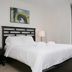 Two-Bedroom On N Western Avenue Apt 308