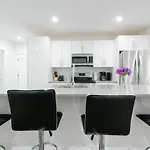 Three-Bedroom On Tremont Street Apt 403