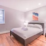 One-Bedroom On Warrenton Street Apt 2