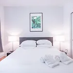 One-Bedroom On Warrenton Street Apt 3