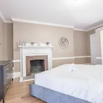 One-Bedroom On Bay State Road Apt 3R