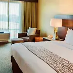 Doubletree By Hilton Bayside 3*