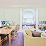 Apartment Back Bay Beacon *