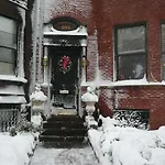 Guest house 463 Beacon Street Boston
