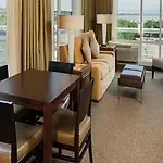 Doubletree By Hilton Bayside 3* Boston