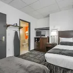 Hotel 140 3*