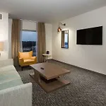 Cambria Downtown - Seaport 4*