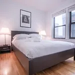Premier Theater District Suites By Sonder