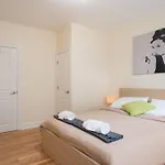 Stunning 2 Bedroom Apartment By Boston University With Parking