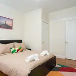 Gorgeous 2 Bedroom Apartment By Boston University And Private Parking
