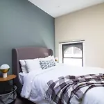 Studio On Arch Street Apt 5B