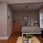 Apartment Stylish Downtown In The Southend, C.ave# 2 Boston