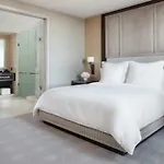 Four Seasons One Dalton Street, 5* Boston