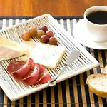 Clarendon Square Bed & Breakfast Boston