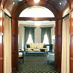 Clarendon Square Bed & Breakfast