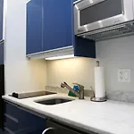 Large Stylish Newbury Street W/ Kitchen * Boston
