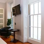 Charming & Stylish On Beacon Hill #8 3* Boston
