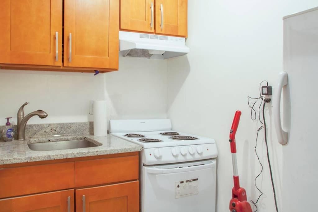 Downtown Apt, Near Grocery And Hospitals Boston